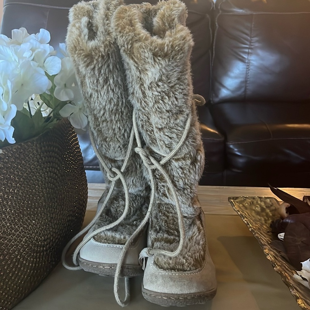 Shoe